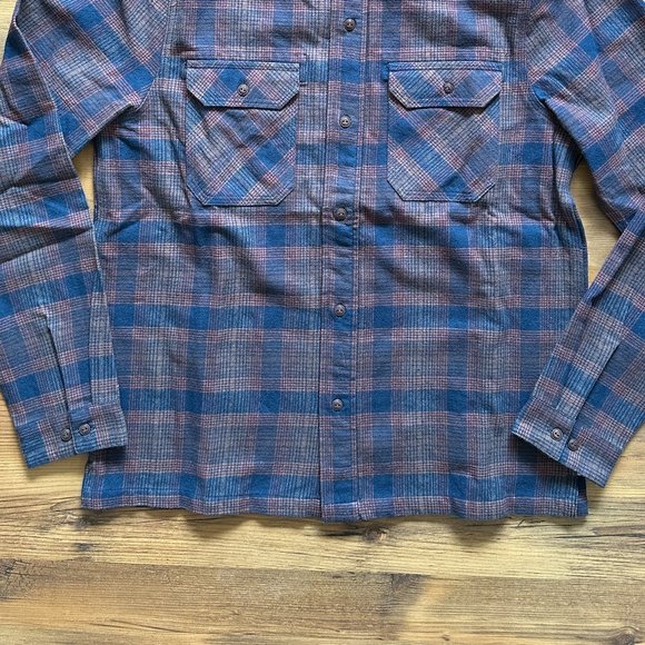 Men's Long Sleeve Hooded Shirt - Picture 4 of 5